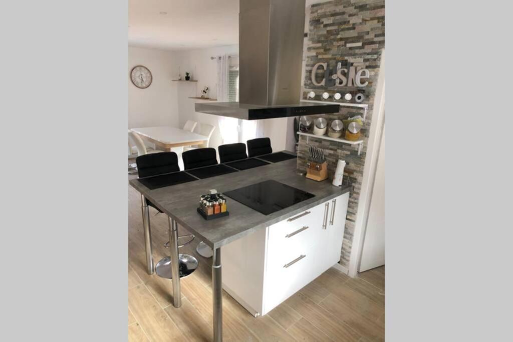 Agreable Maison Entre Bordeaux Et Le Bassin Saint-Jean-d'Illac Eksteriør billede